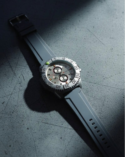 Curren Men’s Rubber Strap Watch – Steel Body | Date Feature