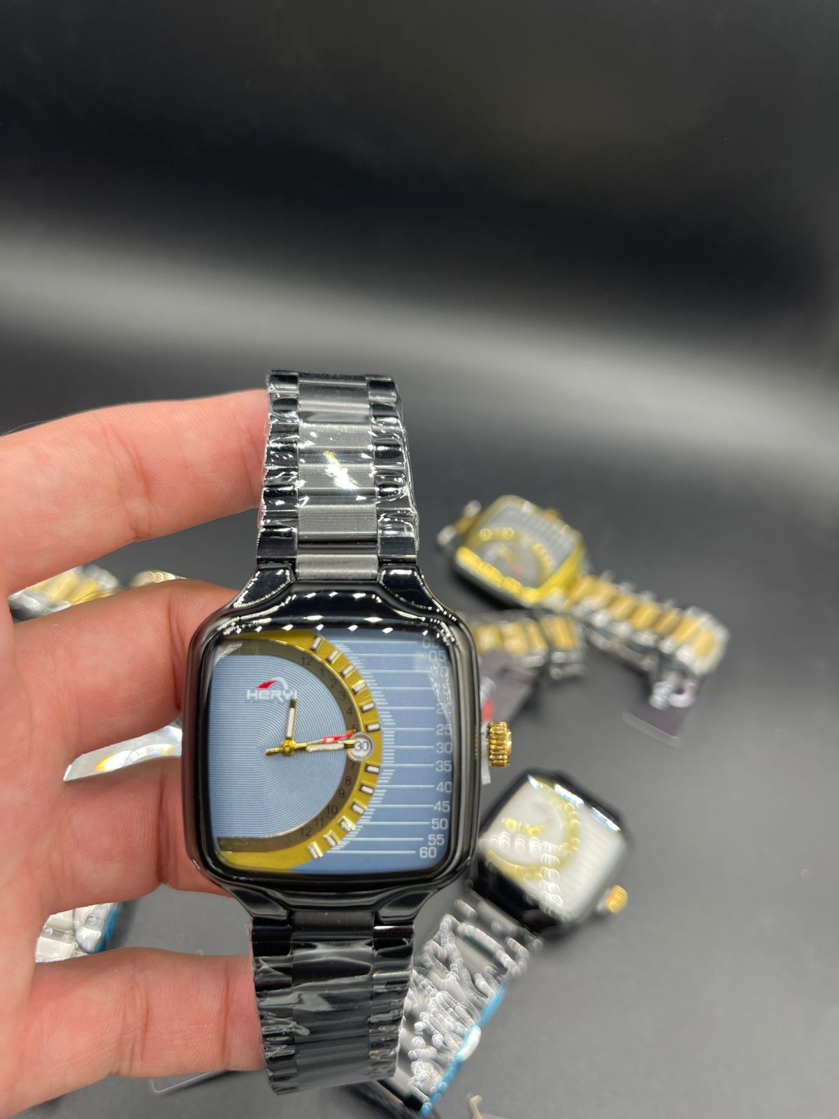 HERYI Men’s Chain Watch – Date Feature | Premium Chain Strap (Multiple Colors