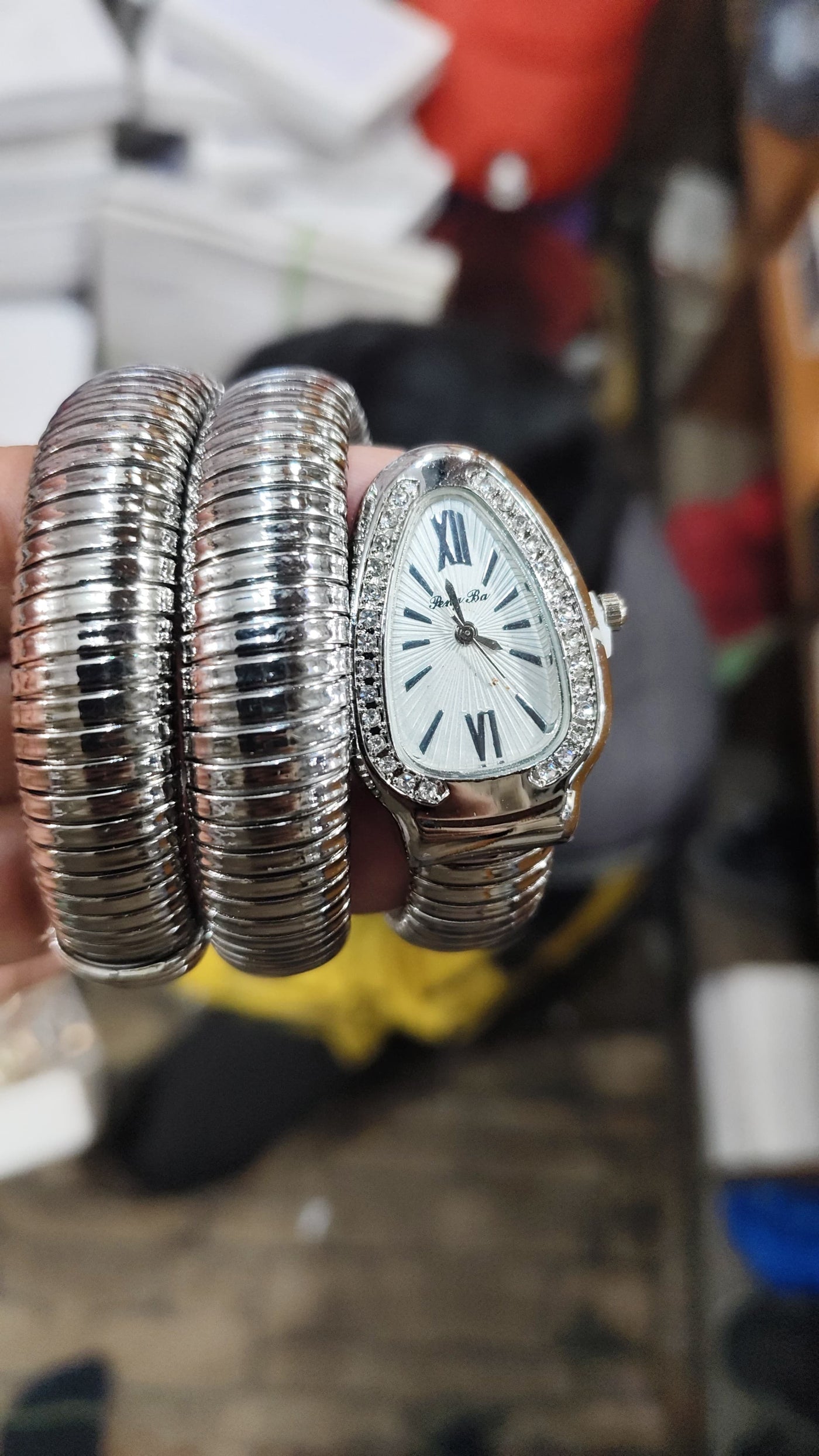 Snake Shape Girls Watch – Premium Fashion Design